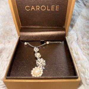 NWOT- Carolee pearl silver strand necklace